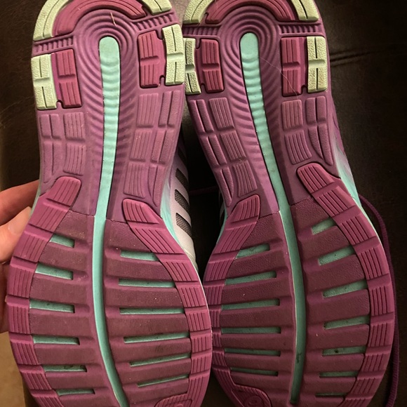 ASICS - Picture 3 of 3